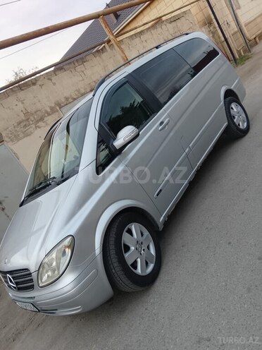 Mercedes Viano-3