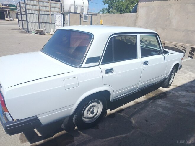 LADA (VAZ) 2107-5