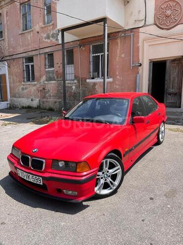 BMW 318-2
