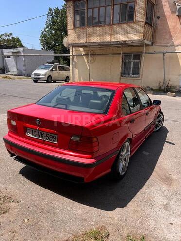 BMW 318-3