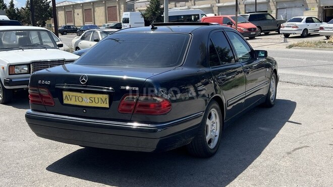 Mercedes E 240-7