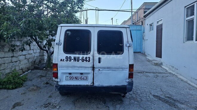 Ford Transit-2