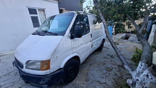 Ford Transit-5