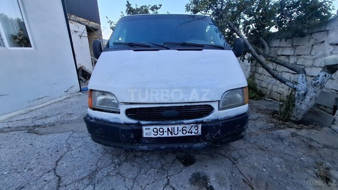Ford Transit-1