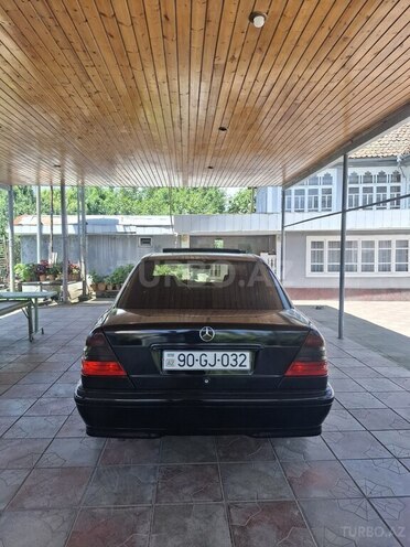 Mercedes C 240-3