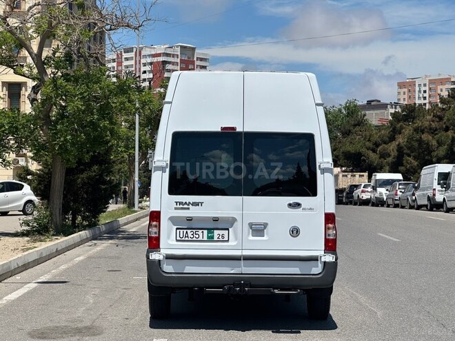 Ford Transit-5