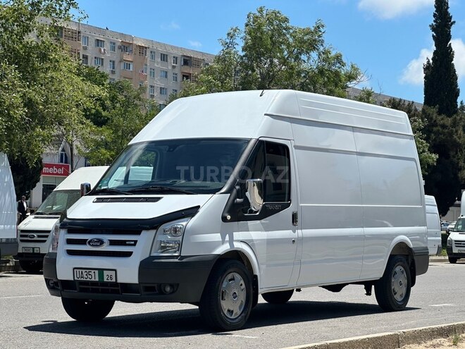 Ford Transit-3