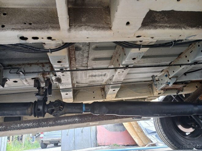 Ford Transit-16