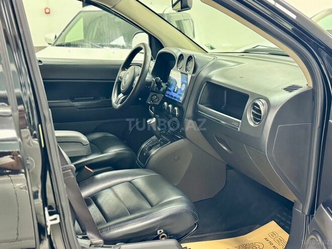 Jeep Compass-14