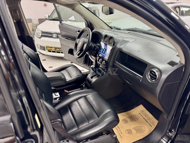 Jeep Compass-19
