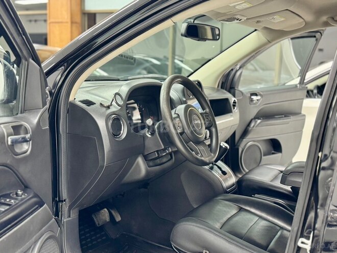 Jeep Compass-15