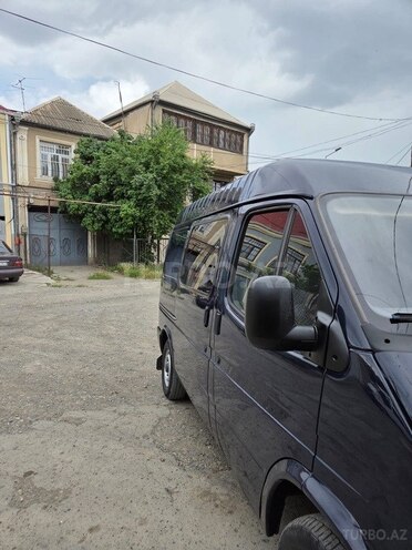 Ford Transit-5