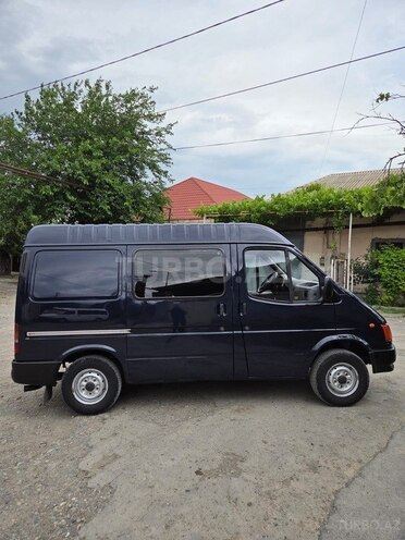 Ford Transit-7