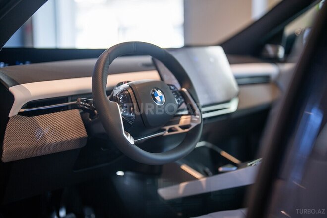 BMW iX3-8