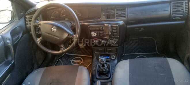 Opel Vectra-3