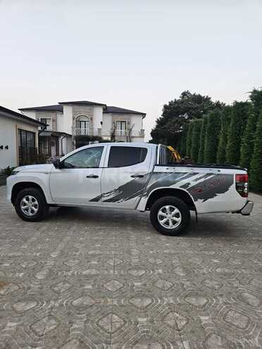 Mitsubishi L200-3