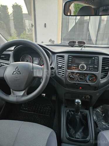 Mitsubishi L200-6