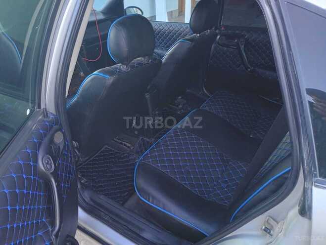 Opel Vectra-4