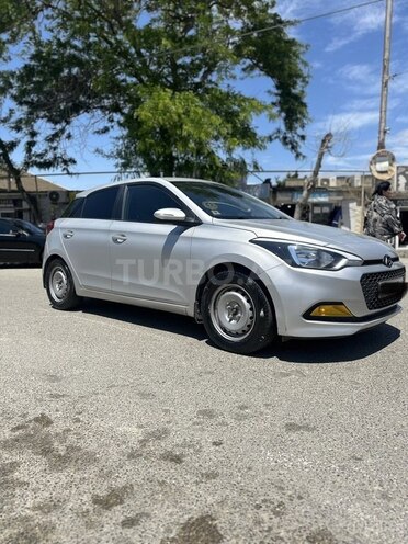 Hyundai i20-5