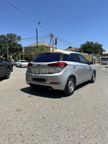 Hyundai i20-4