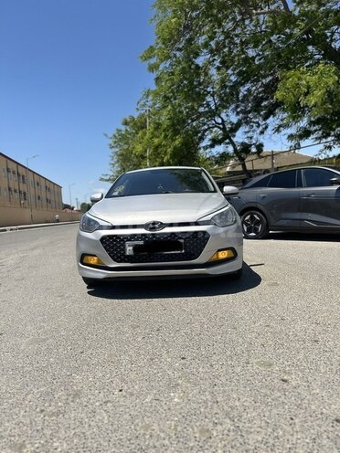 Hyundai i20-1
