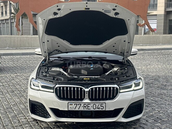 BMW 530e-5