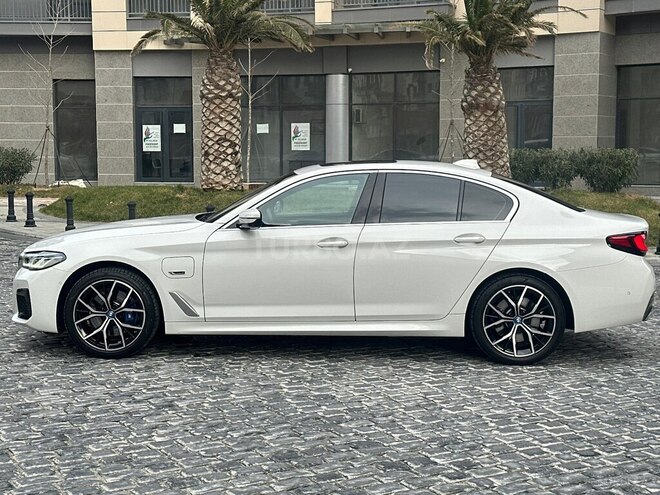 BMW 530e-6