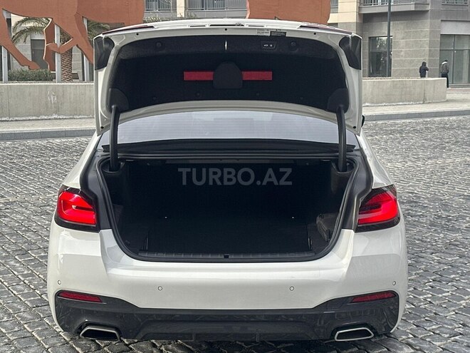 BMW 530e-11