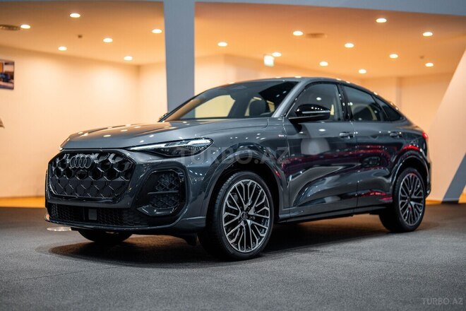 Audi Q5 Sportback-1