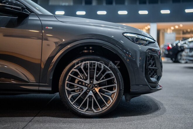 Audi Q5 Sportback-6