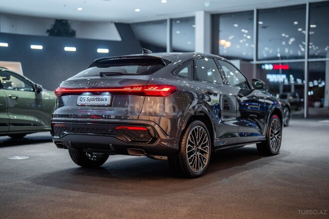 Audi Q5 Sportback-7