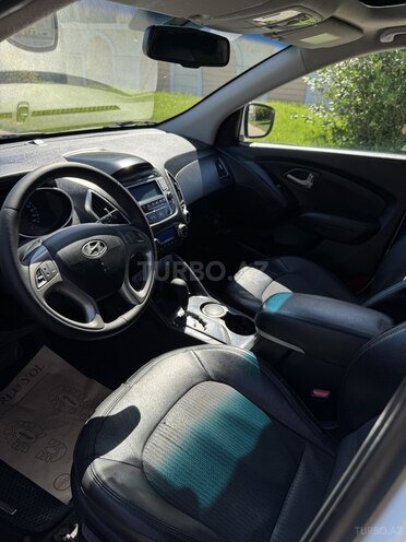 Hyundai ix35-12