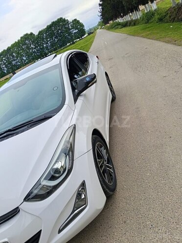 Hyundai Avante-3