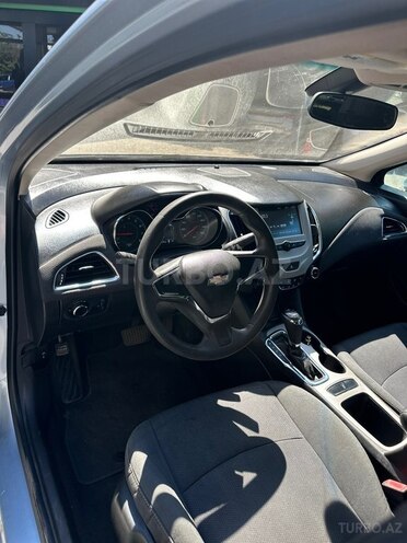 Chevrolet Cruze-9