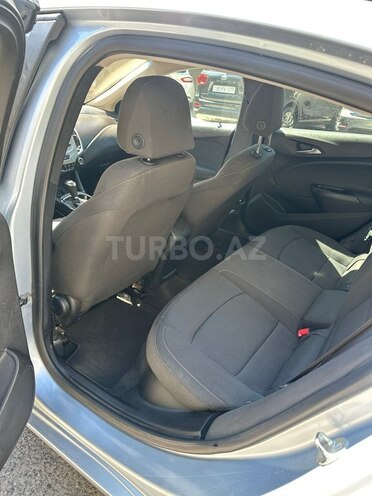 Chevrolet Cruze-8