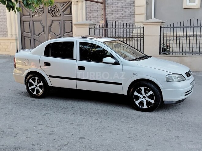 Opel Astra-12