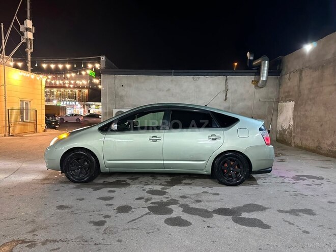 Toyota Prius-3