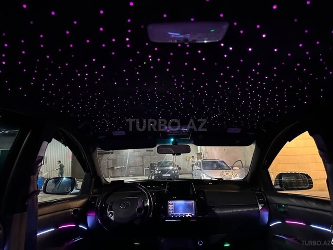 Toyota Prius-12