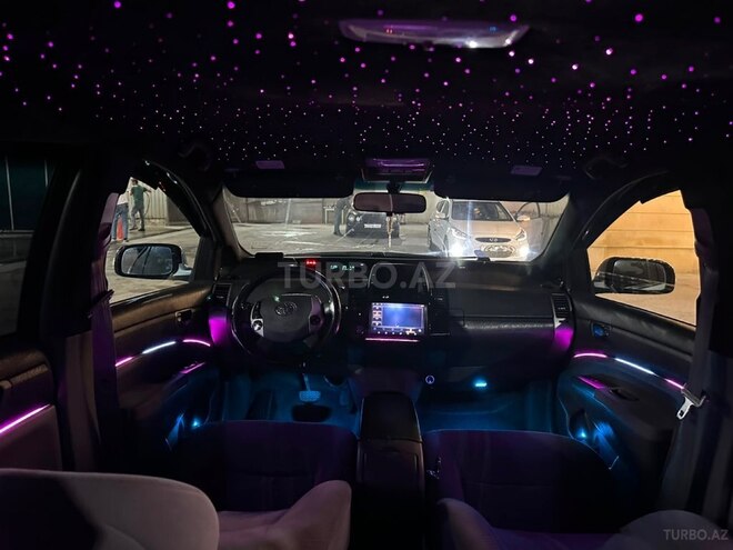 Toyota Prius-8