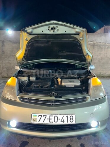 Toyota Prius-19
