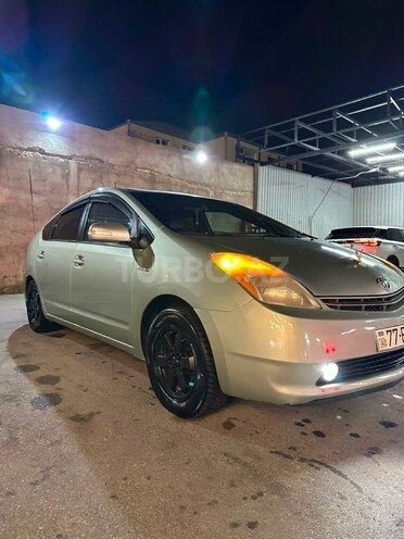 Toyota Prius-7