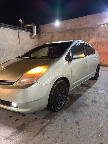 Toyota Prius-10