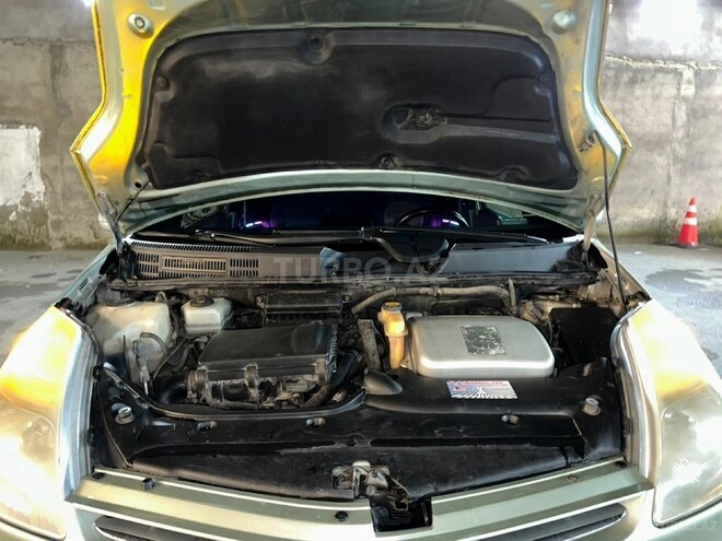 Toyota Prius-18