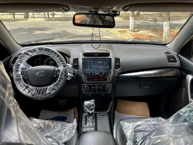 Kia Sorento-9