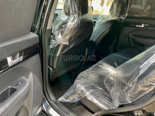Kia Sorento-13