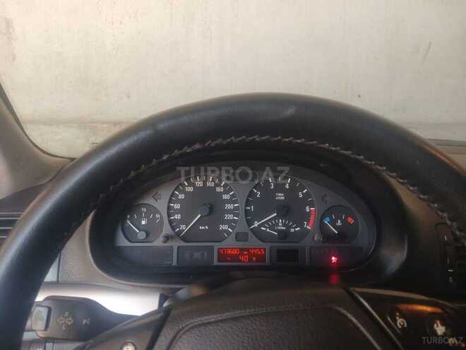 BMW 325-8