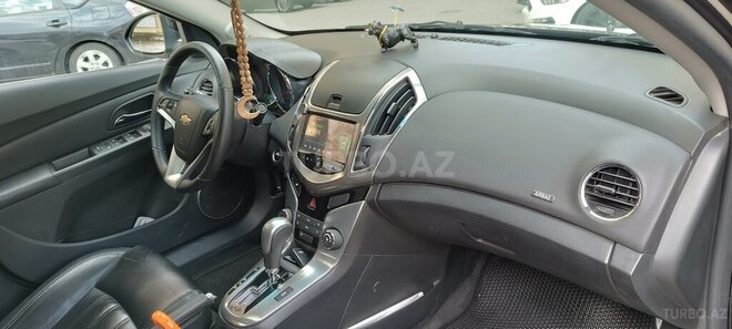 Chevrolet Cruze-8
