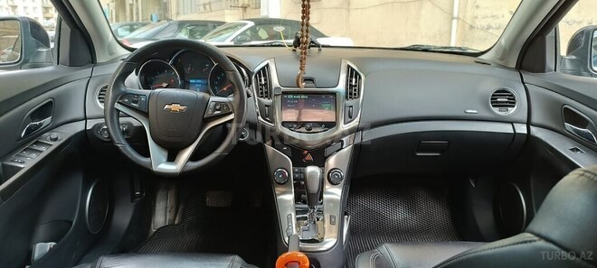 Chevrolet Cruze-9
