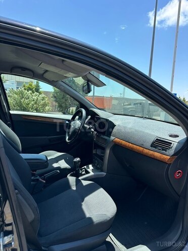 Opel Astra-11