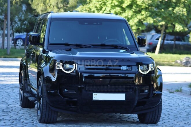 Land Rover Defender-9